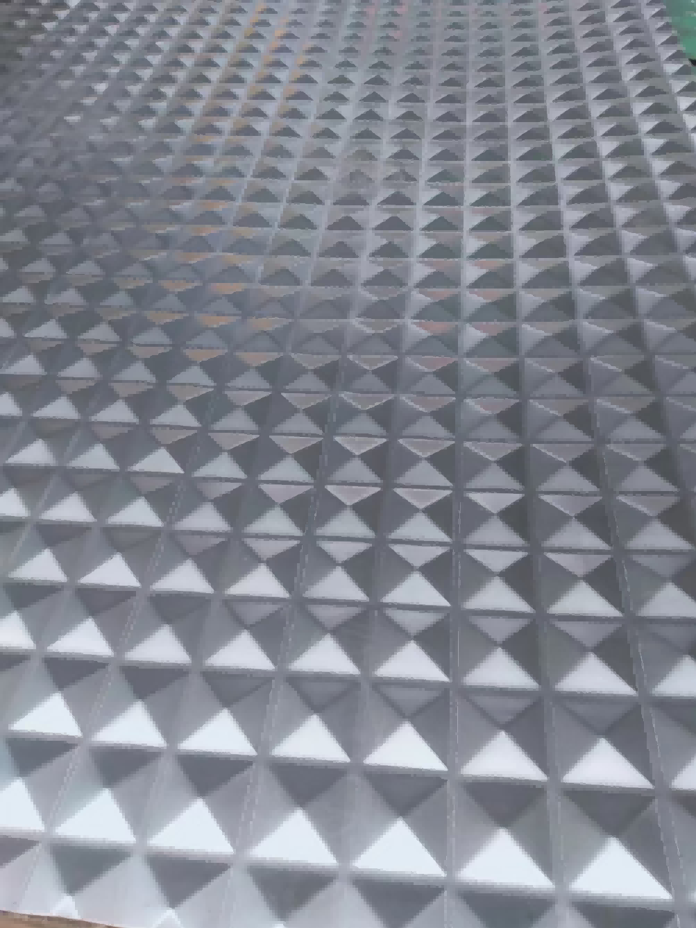 Large diamond pyramid embossed textured stainless steel sheet in mill finish